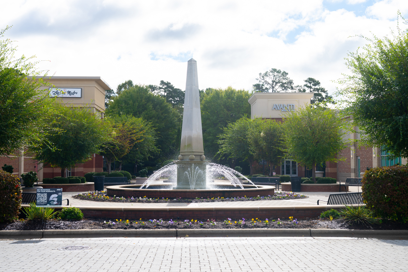 Shopping &amp; Dining